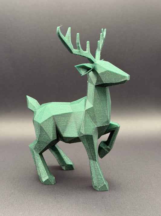 Minimalist (Christmas) low poly reindeer