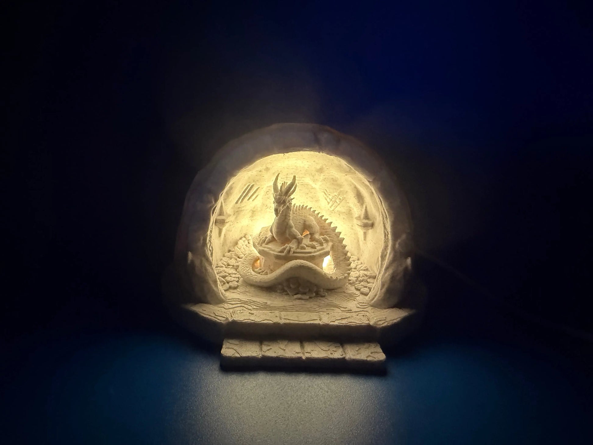 Dragon Treasure Cave LED Lamp Taylor 3D